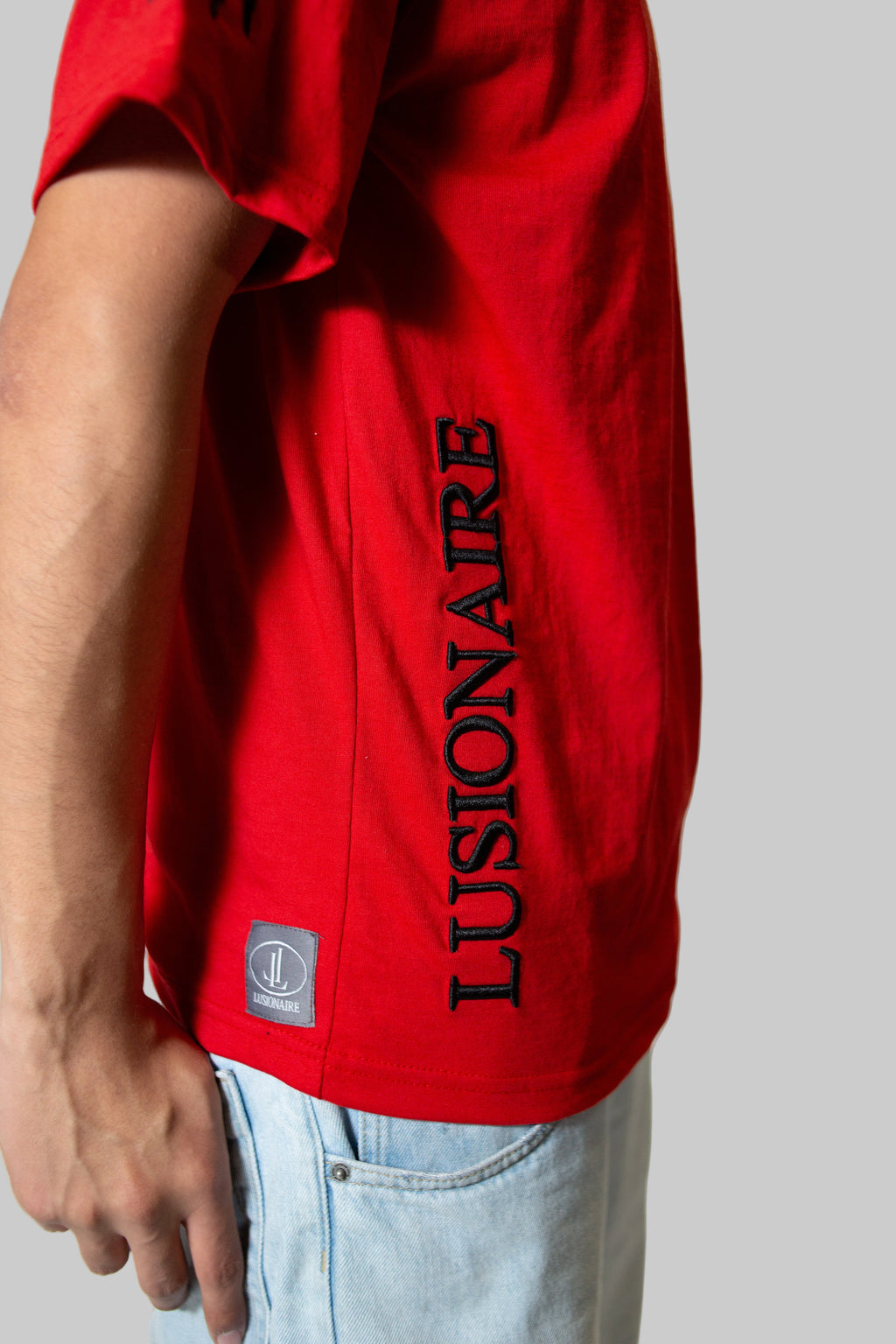 LUSIONAIRE SHORT SLEEVE T-SHIRT